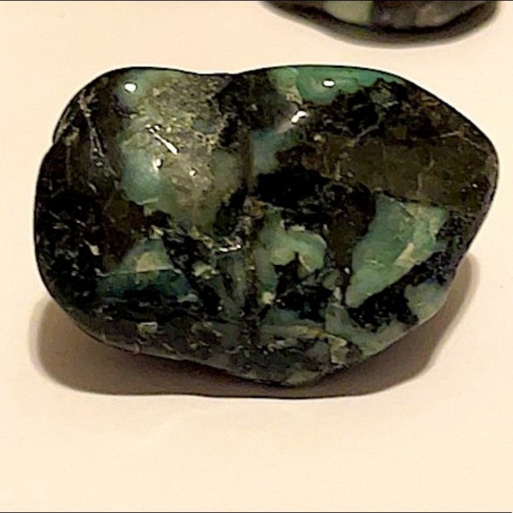 Brazilian Emerald, Mica, Indigenous Stone💚 Tumbled & Super Polished - Picture 3 of 16